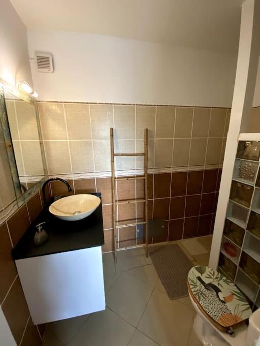 Appartement T2 - Vue Campagne Le Robert Luaran gambar